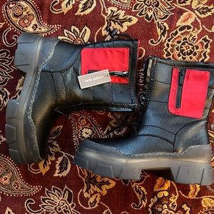 NWT FRANCO SARTO Womens Size 6.5 Black/Red Front Zipper Galaxy Boots